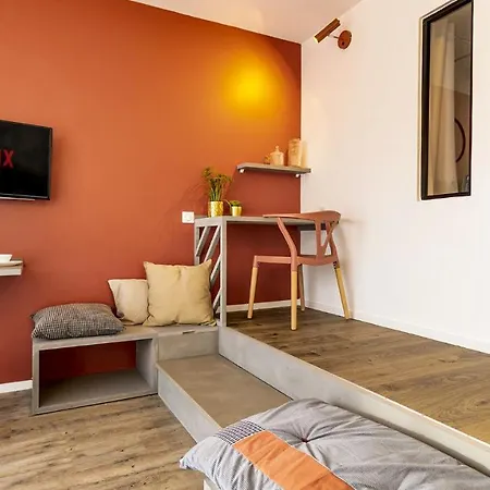 Homey - Studio Terracotta Avec Balcon - Coucher De Soleil - Hyper Centre - Aux Portes De Geneve *