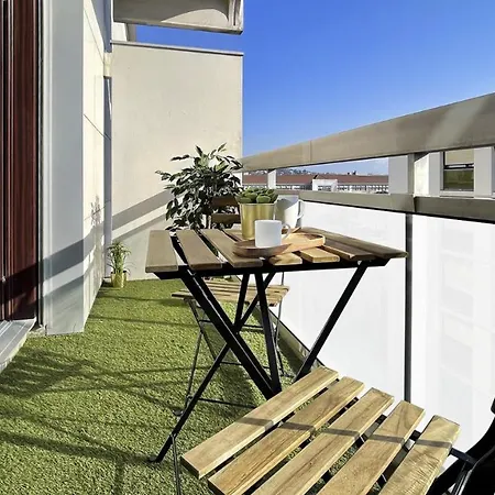 Homey - Studio Terracotta Avec Balcon - Coucher De Soleil - Hyper Centre - Aux Portes De Geneve *